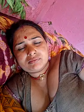 Snapshot of Your-shreya143 chatting on May 30, 2026, 8:55 am Your-shreya143 online show from May 30, 2026, 8:55 am