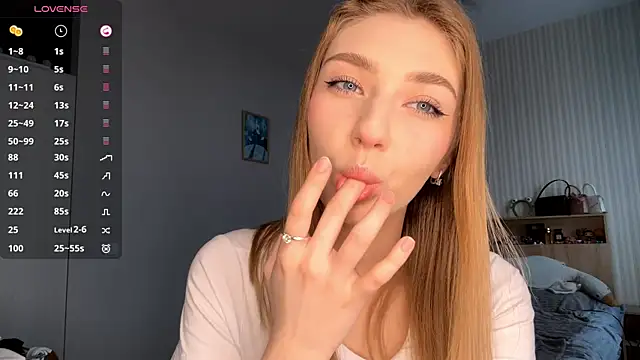 Snapshot of AveryBerkson chatting on March 26, 2026, 10:21 am AveryBerkson online show from March 26, 2026, 10:21 am