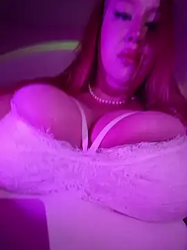 ElonaFox online show from March 1, 2026, 1:13 pm