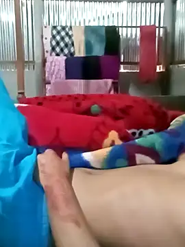 naughtygirl96 online show from April 6, 2026, 4:57 am