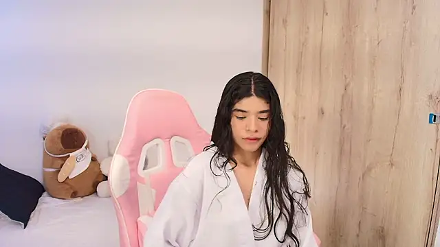 phia carter online show from March 4, 2026, 7:42 pm