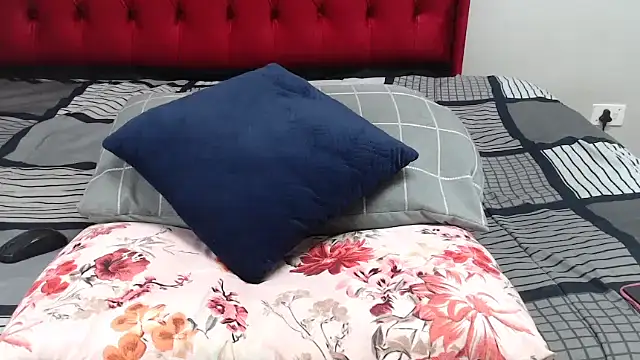 SweetdelightXXXX online show from April 13, 2026, 8:09 am