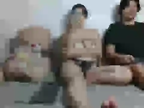 Snapshot of Emilyandjack04 chatting on March 5, 2026, 7:15 am Emilyandjack04 online show from March 5, 2026, 7:15 am