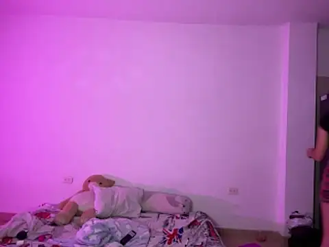 Snapshot of Anne_Wyntheris chatting on December 19, 2025, 1:56 am Anne Wyntheris online show from December 19, 2025, 1:56 am