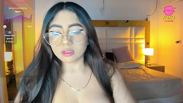 Snapshot of Zoei_Moon chatting on March 30, 2026, 7:15 pm Zoei Moon online show from March 30, 2026, 7:15 pm