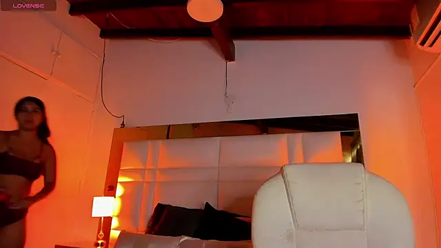 Zoei Moon online show from July 17, 2026, 7:08 pm