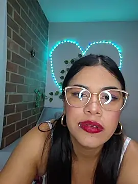 Snapshot of steffany_doll chatting on December 3, 2025, 11:47 pm steffany doll online show from December 3, 2025, 11:47 pm