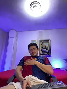 williamsmiiths16 online show from February 7, 2026, 3:16 pm