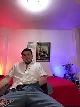 williamsmiiths16 online show from March 17, 2026, 11:46 am