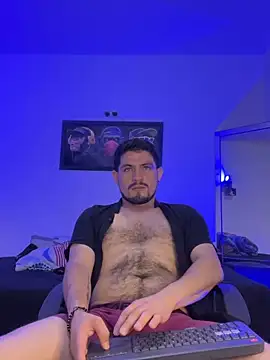 williamsmiiths16 online show from June 2, 2026, 12:18 pm