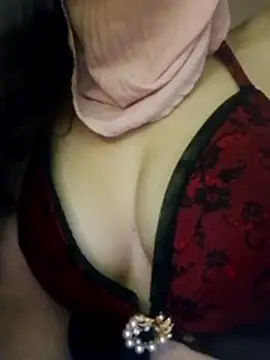 Almas-arabic online show from April 21, 2026, 8:01 pm