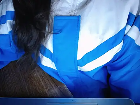 Snapshot of maian_love chatting on December 5, 2025, 6:04 pm maian love online show from December 5, 2025, 6:04 pm