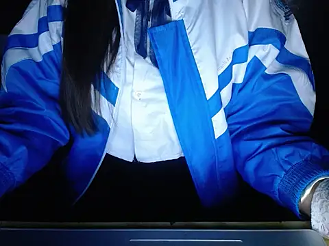 Snapshot of maian_love chatting on February 13, 2026, 5:53 pm maian love online show from February 13, 2026, 5:53 pm