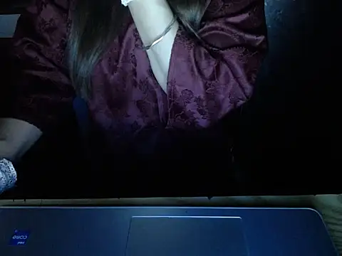 Snapshot of maian_love chatting on February 16, 2026, 6:37 pm maian love online show from February 16, 2026, 6:37 pm