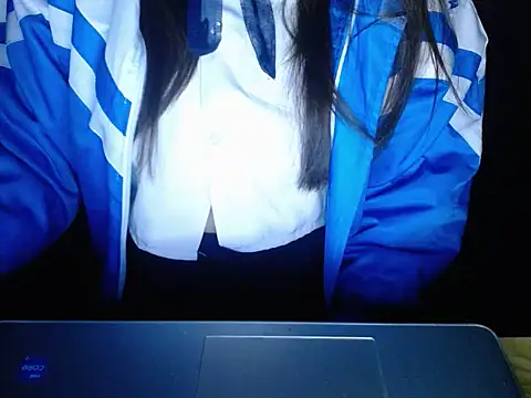 Snapshot of maian_love chatting on February 17, 2026, 6:25 pm maian love online show from February 17, 2026, 6:25 pm