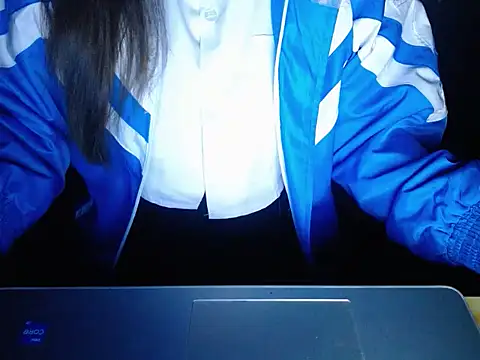 Snapshot of maian_love chatting on March 1, 2026, 7:16 pm maian love online show from March 1, 2026, 7:16 pm