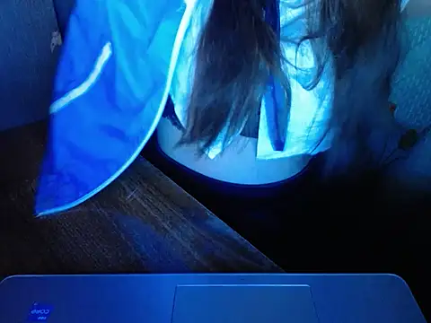 maian love online show from March 21, 2026, 8:01 pm