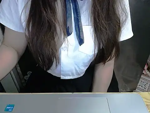 Snapshot of maian_love chatting on May 28, 2026, 7:33 pm maian love online show from May 28, 2026, 7:33 pm