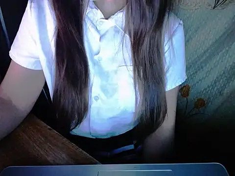 Snapshot of maian_love chatting on July 16, 2026, 7:20 pm maian love online show from July 16, 2026, 7:20 pm