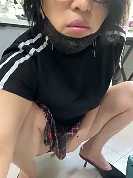 luckybaby666999 online show from May 15, 2026, 10:50 pm