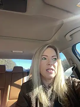 Snapshot of sinfulsara chatting on December 16, 2025, 5:51 pm sinfulsara online show from December 16, 2025, 5:51 pm