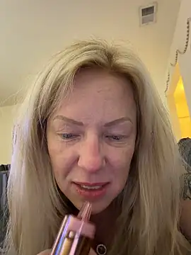 Snapshot of sinfulsara chatting on February 12, 2026, 4:07 am sinfulsara online show from February 12, 2026, 4:07 am