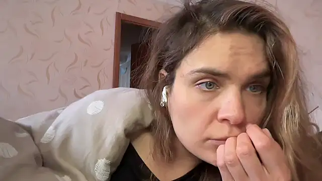 Snapshot of MALVINA0077 chatting on February 8, 2026, 9:02 am MALVINA0077 online show from February 8, 2026, 9:02 am