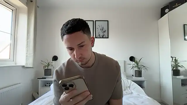 dirtyanal23 online show from April 22, 2026, 8:17 am