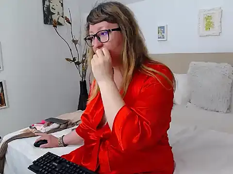 Snapshot of OlgaPavlova chatting on May 3, 2026, 2:01 pm OlgaPavlova online show from May 3, 2026, 2:01 pm