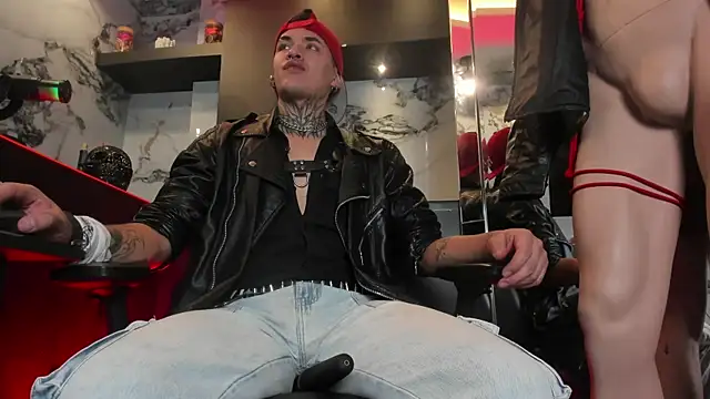 AlecBanne online show from April 10, 2026, 10:58 pm