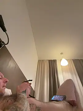  online show from December 3, 2025, 4:38 pm