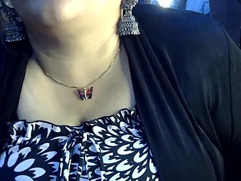 Snapshot of Soniya_Sha chatting on July 2, 2026, 8:59 pm Soniya Sha online show from July 2, 2026, 8:59 pm