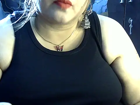 Snapshot of Soniya_Sha chatting on July 29, 2026, 8:56 am Soniya Sha online show from July 29, 2026, 8:56 am