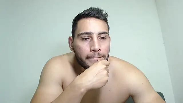 Snapshot of Seank_Noszka chatting on May 14, 2026, 4:52 am Seank Noszka online show from May 14, 2026, 4:52 am