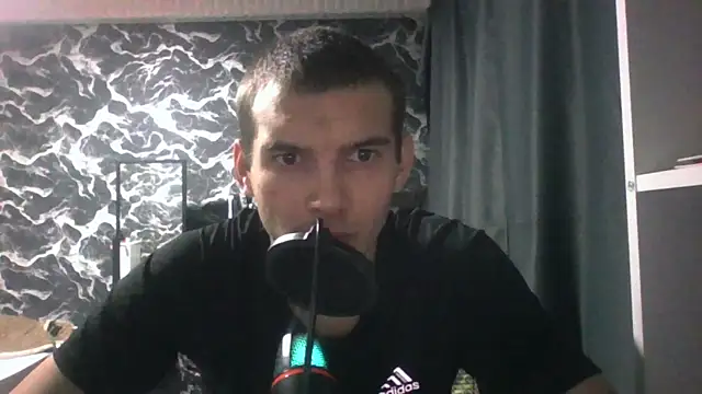 Snapshot of Noctyve chatting on December 4, 2025, 1:42 pm Noctyve online show from December 4, 2025, 1:42 pm