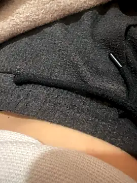 Snapshot of riballll9 chatting on December 18, 2025, 10:32 am riballll9 online show from December 18, 2025, 10:32 am