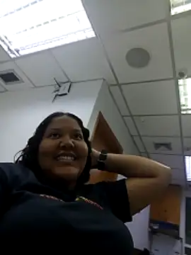 Snapshot of VaneandRossy chatting on February 27, 2026, 11:49 pm VaneandRossy online show from February 27, 2026, 11:49 pm