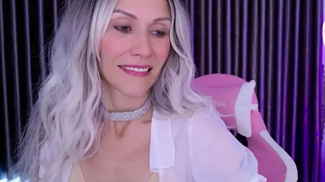 Snapshot of betty_xoxoo chatting on March 8, 2026, 8:07 am betty xoxoo online show from March 8, 2026, 8:07 am