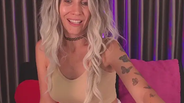 Snapshot of betty_xoxoo chatting on April 11, 2026, 11:25 am betty xoxoo online show from April 11, 2026, 11:25 am