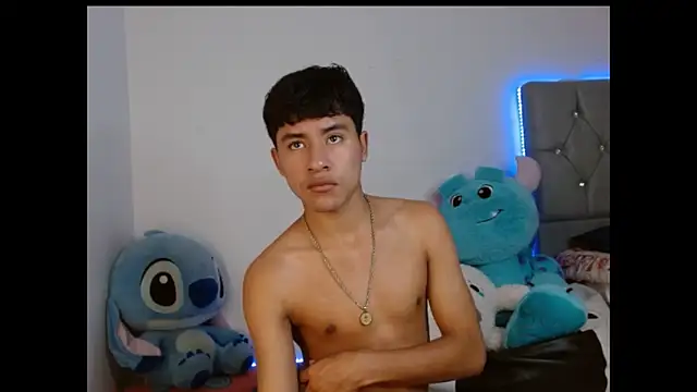 Sebas Ross04 online show from March 4, 2026, 9:32 pm