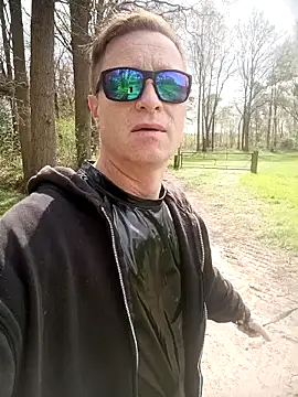 jefflatex45 online show from April 10, 2026, 11:26 am