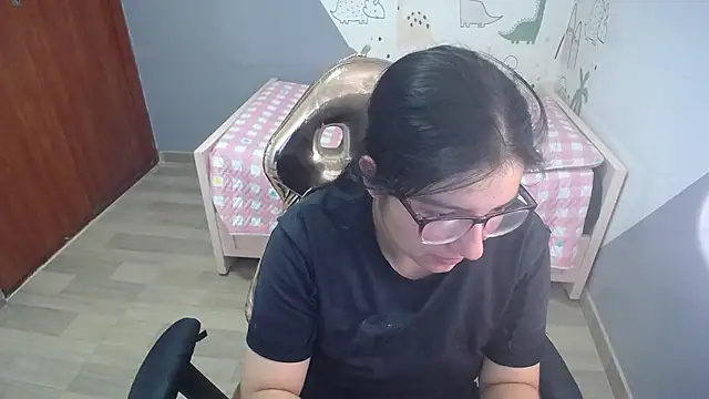 eva smit t online show from January 14, 2026, 2:39 am