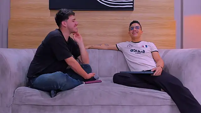 Snapshot of big__friends chatting on January 10, 2026, 2:08 pm big friends online show from January 10, 2026, 2:08 pm