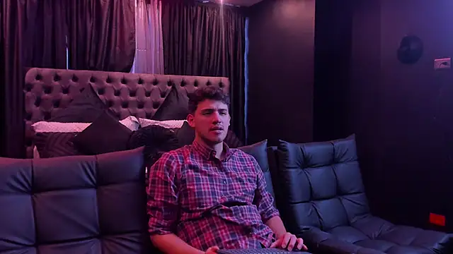 Snapshot of big__friends chatting on January 16, 2026, 3:05 pm big friends online show from January 16, 2026, 3:05 pm