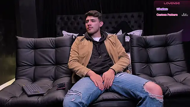 Snapshot of big__friends chatting on February 20, 2026, 12:29 am big friends online show from February 20, 2026, 12:29 am