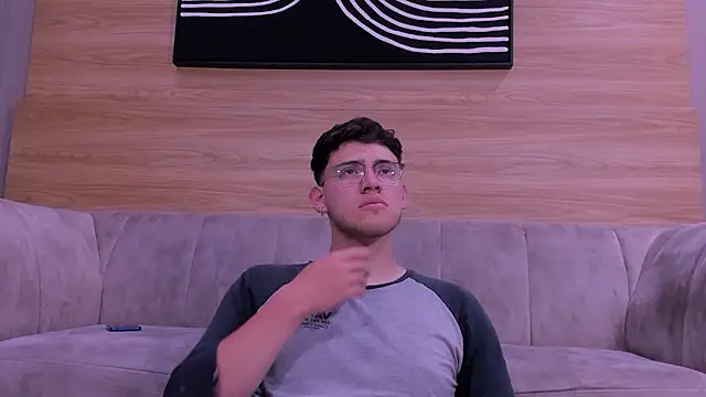 Snapshot of big__friends chatting on March 2, 2026, 8:04 pm big friends online show from March 2, 2026, 8:04 pm