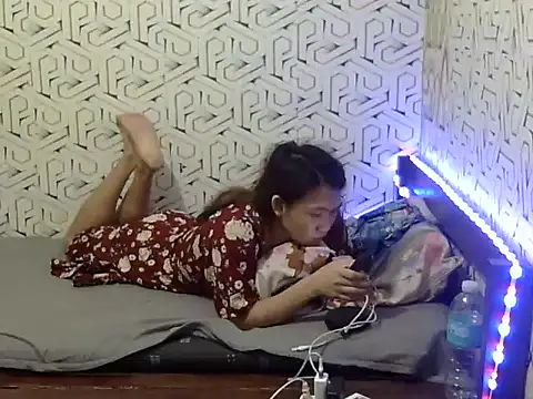 luna love bitex online show from April 14, 2026, 7:42 pm