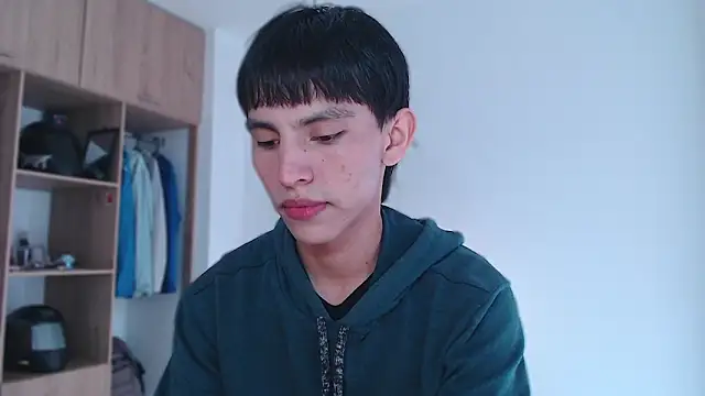 andrew courtzz online show from February 13, 2026, 7:54 pm