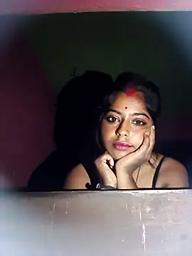 Ponam sexy online show from February 6, 2026, 2:42 pm