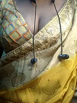 Preeti345 online show from April 11, 2026, 5:45 am